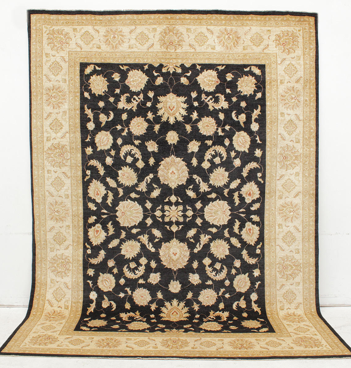 MATTA, Orientalisk, Zigler, 368 x 269 cm.