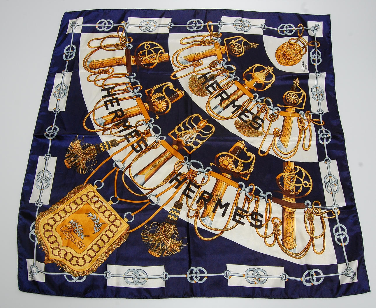 SCARFS, HERMÈS.