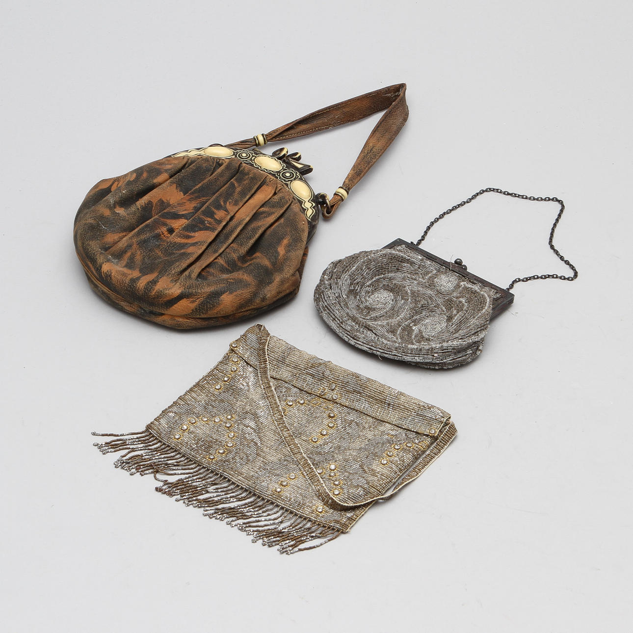 AFTONVÄSKOR, 3 st, 1900-talets mitt.