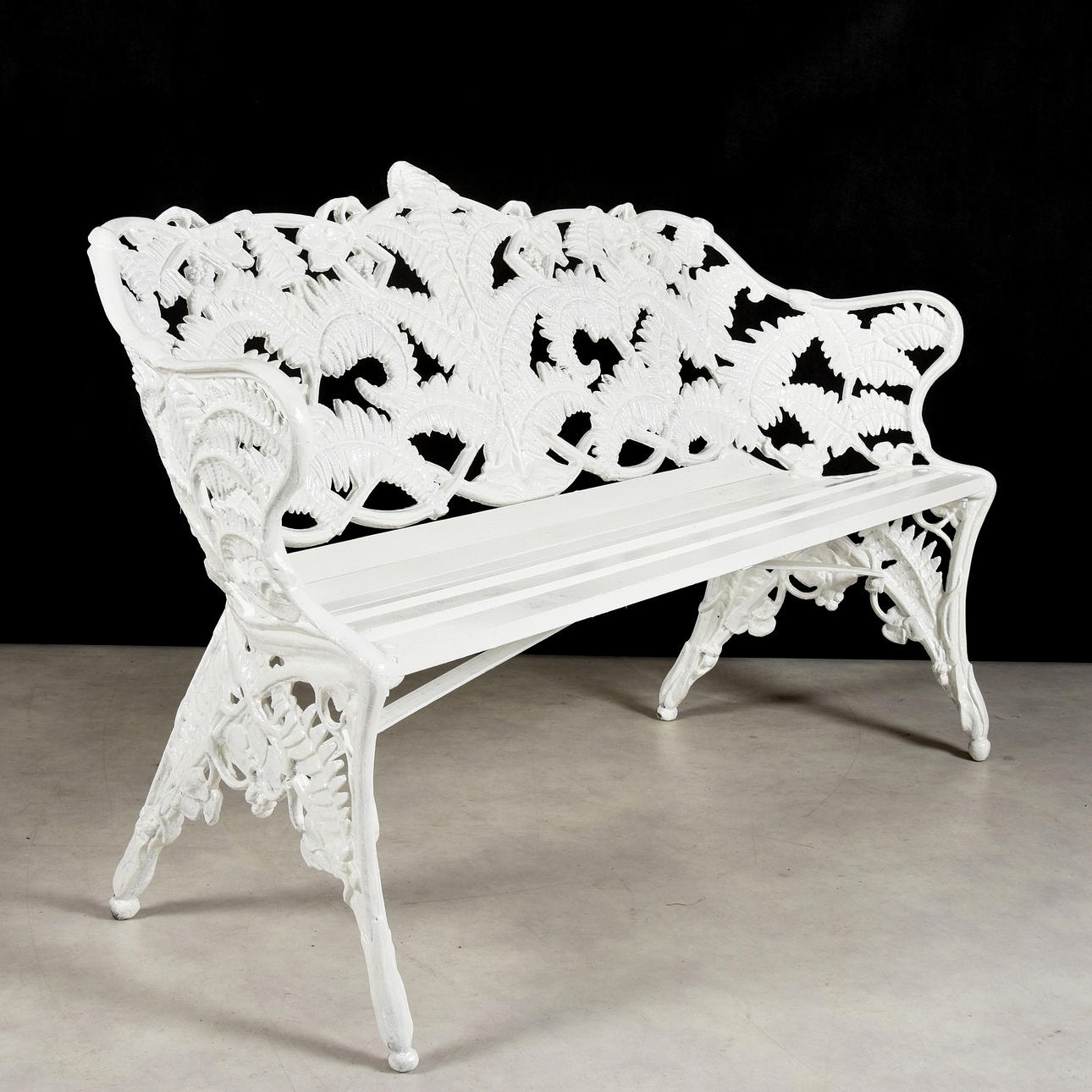 TRÄDGÅRDSSOFFA, bemålat gjutjärn, "Ormbunke", 1900-tal.