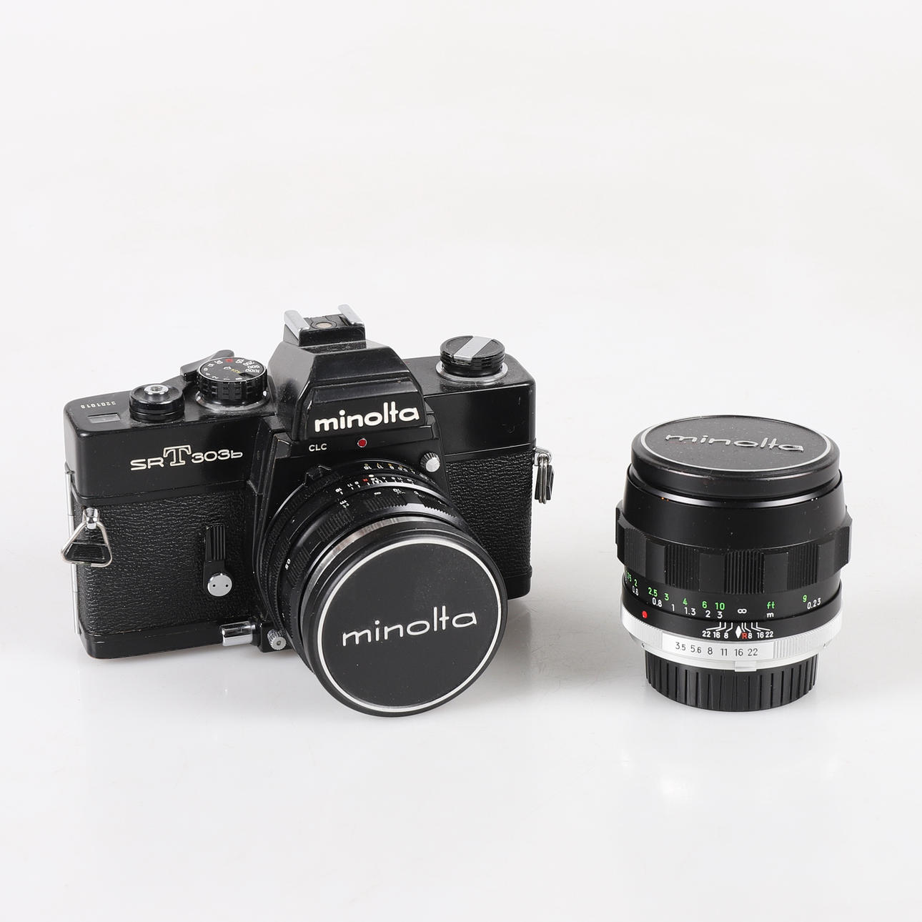 KAMERA, Minolta SRT 303b.