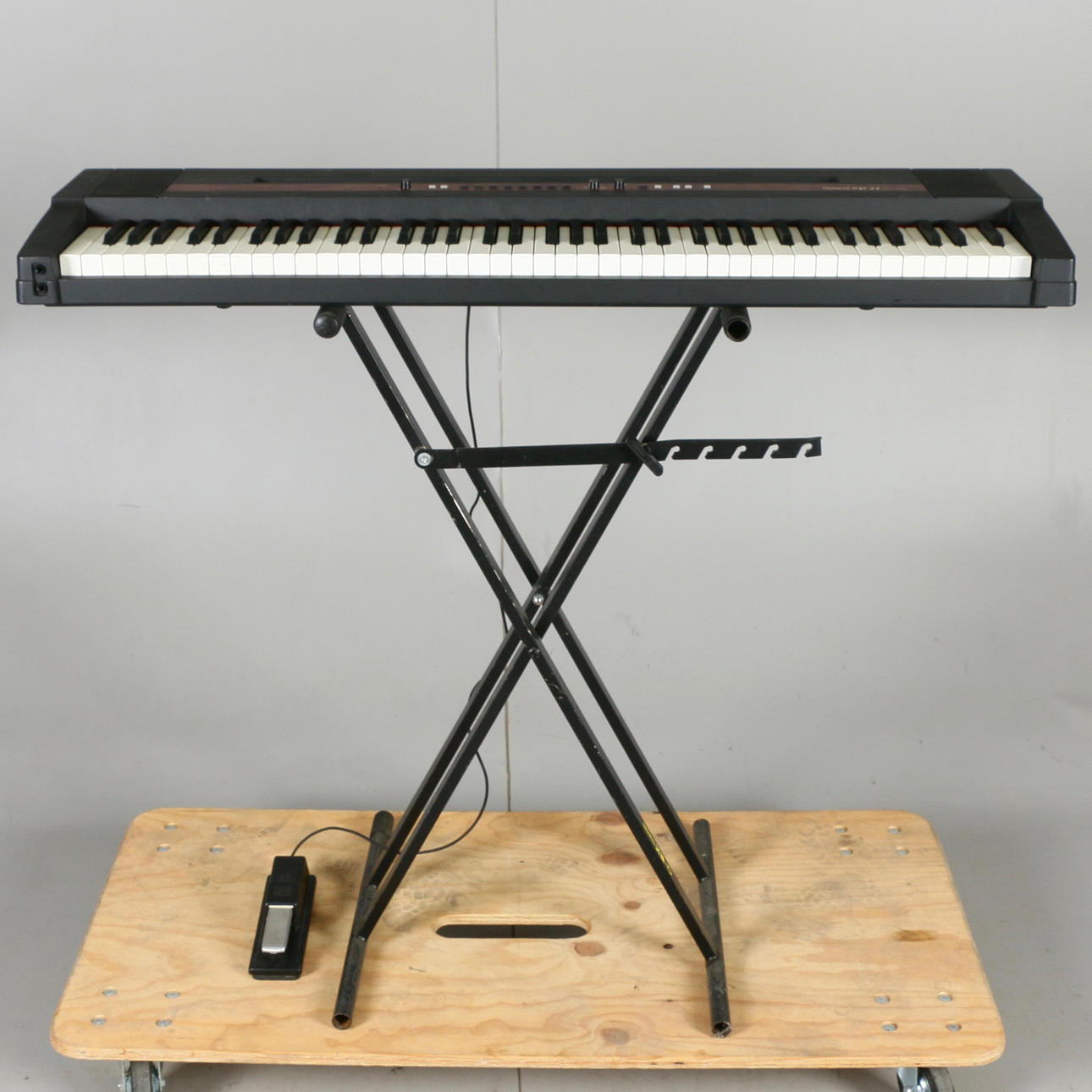 DIGITALPIANO, Roland EP-77.