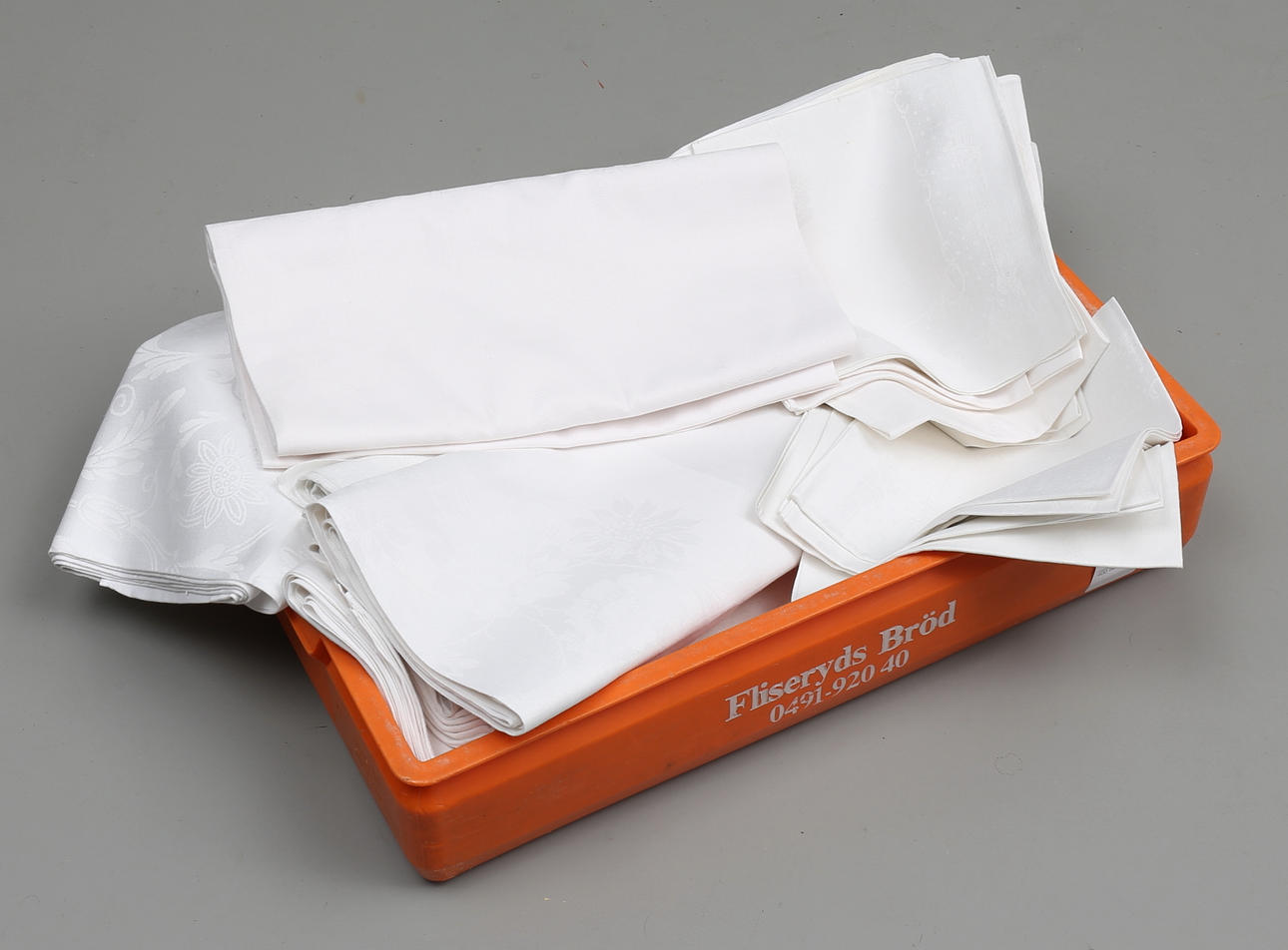 LINNEDUKAR 7 st samt SERVETTER 20 ST.