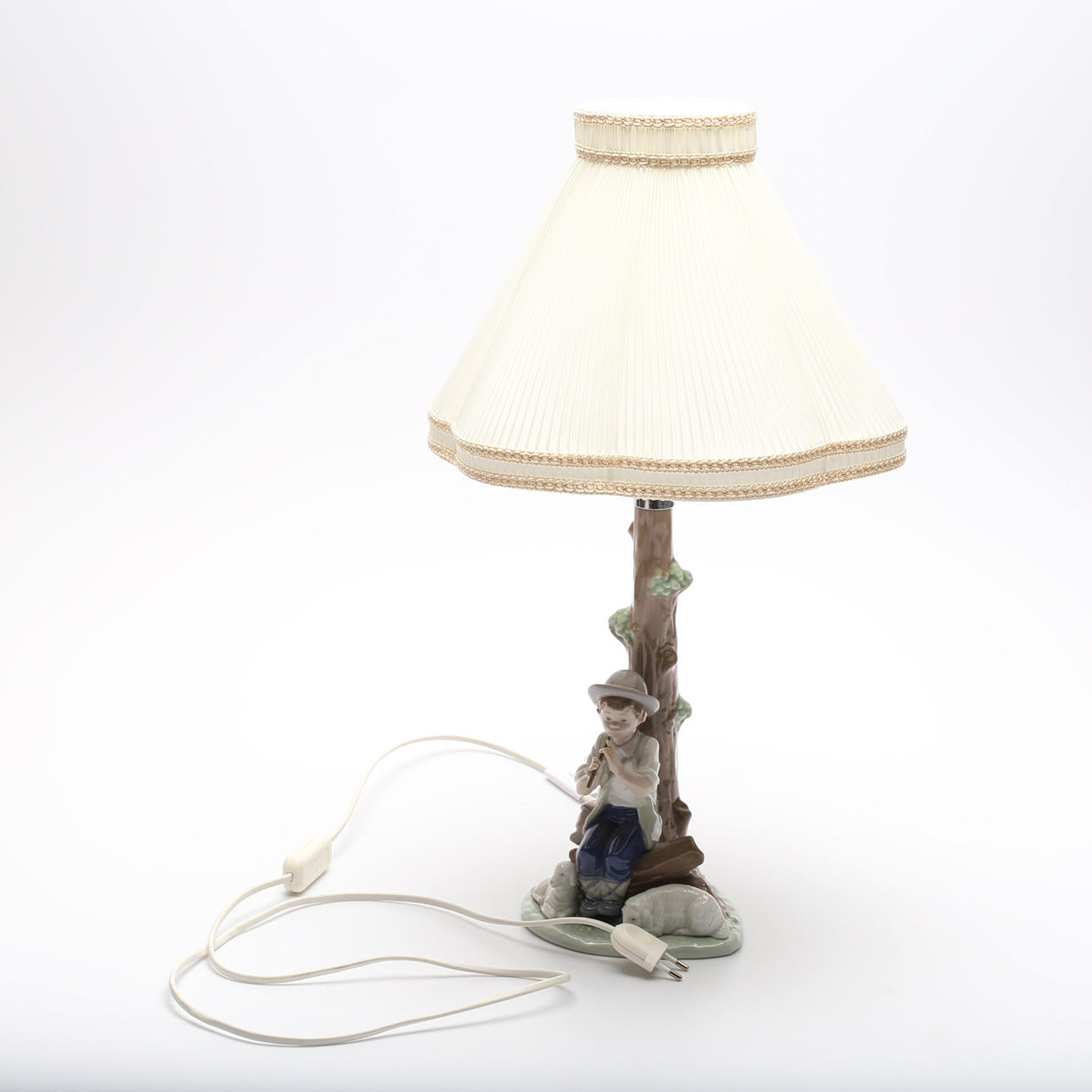 TABLE LAMP, porcelain, Nao, Lladro, Spain.