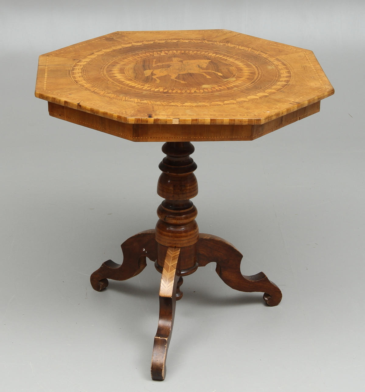 PELARBORD, intarsia, 18/1900-tal.