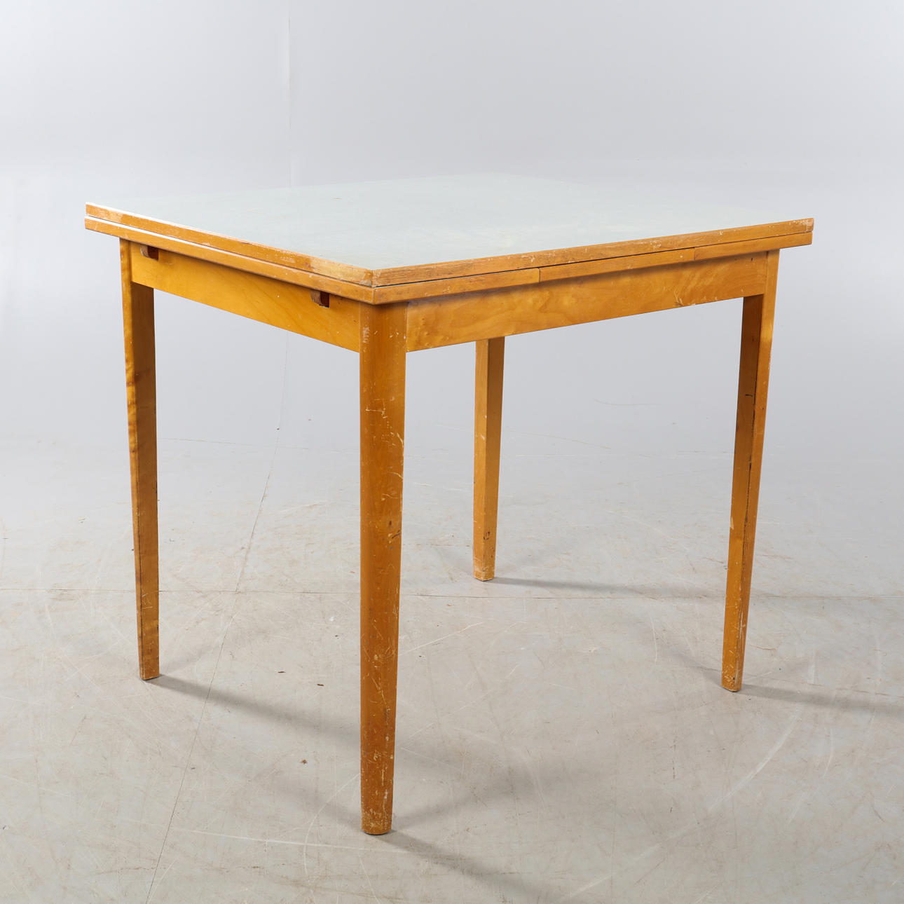 PERSTORPSBORD, 1900-talets mitt.