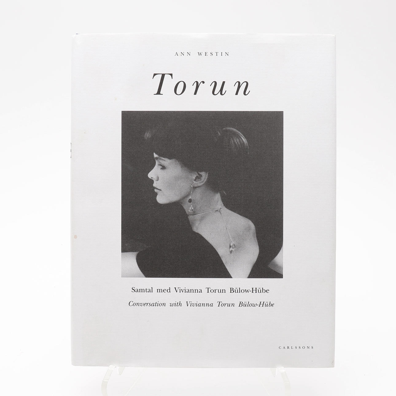 Torun Ann Westin Carlsson Bokförlag SAMTAL MED SILVERSMEDEN VIVANNA TORUN BÜLOW-HÜBE. Böcker, Kartor