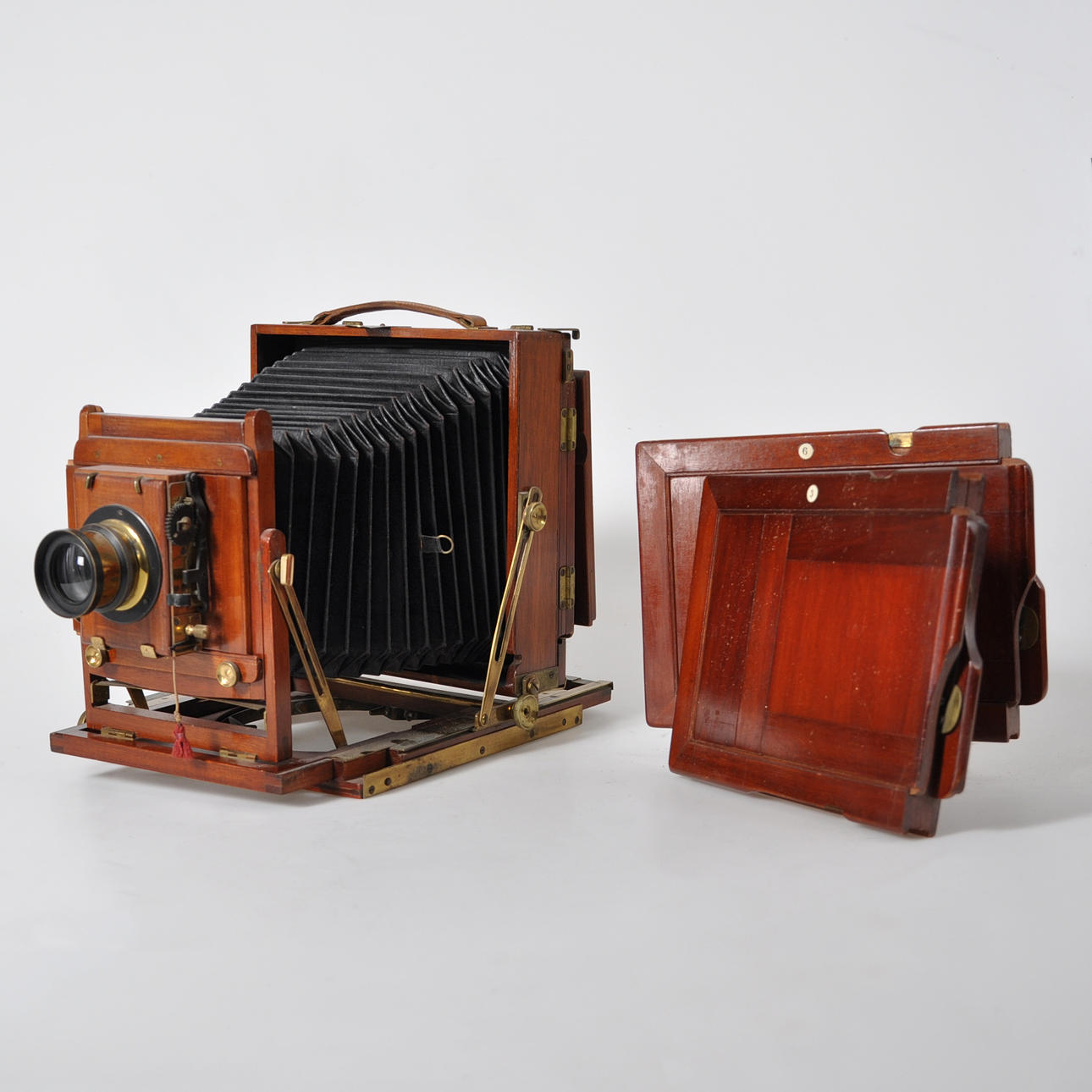 Studiokamera Anfang 1900.