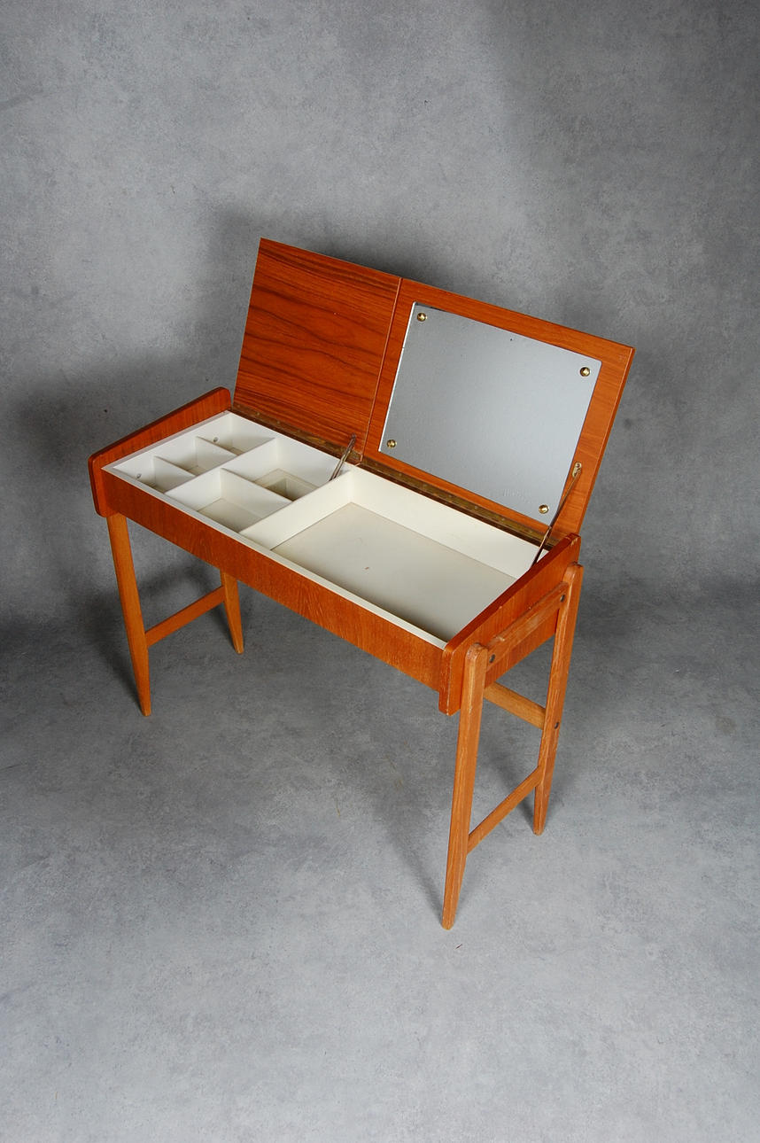 TOALETTBORD, 1960-tal.