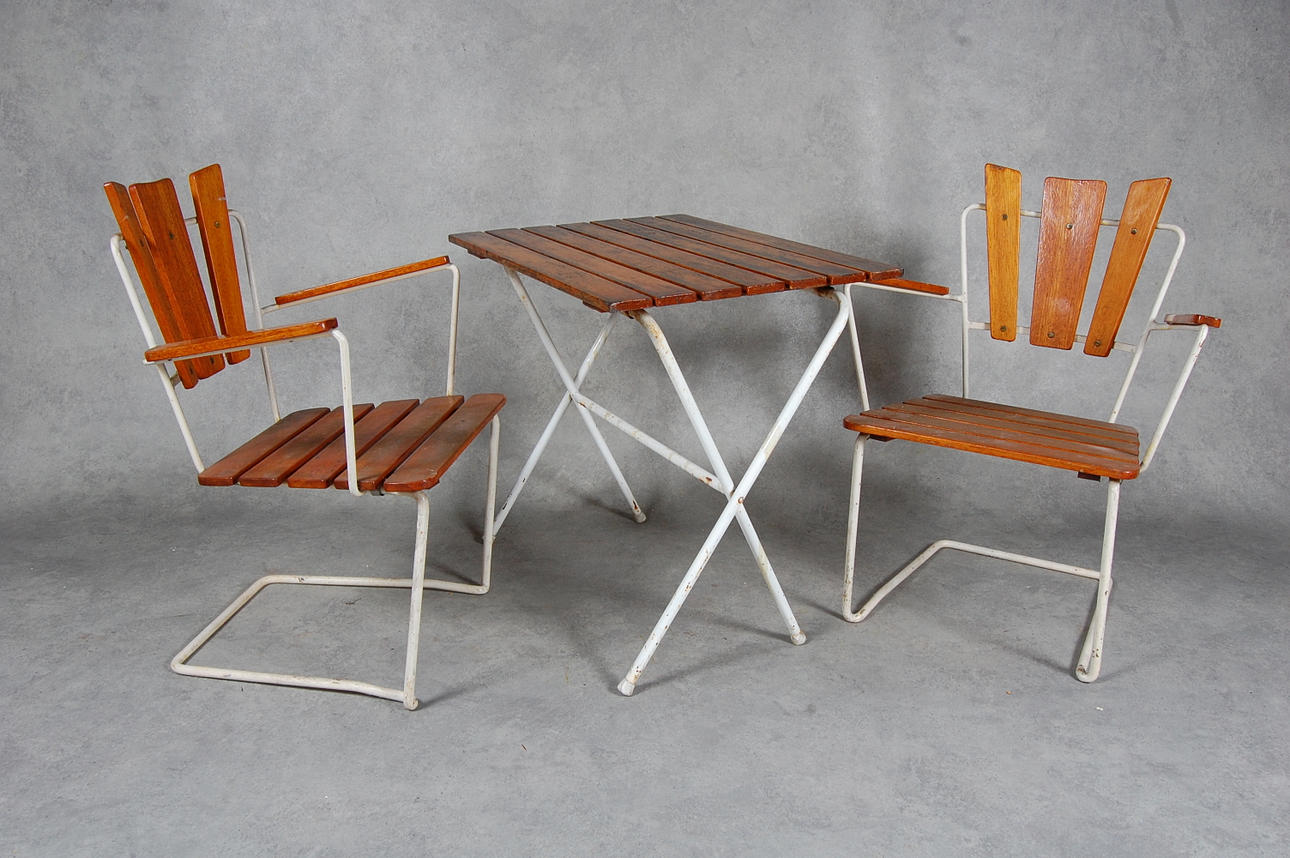 TRÄDGÅRDSMÖBLEMANG, 3 delar, delvis Grythyttan.