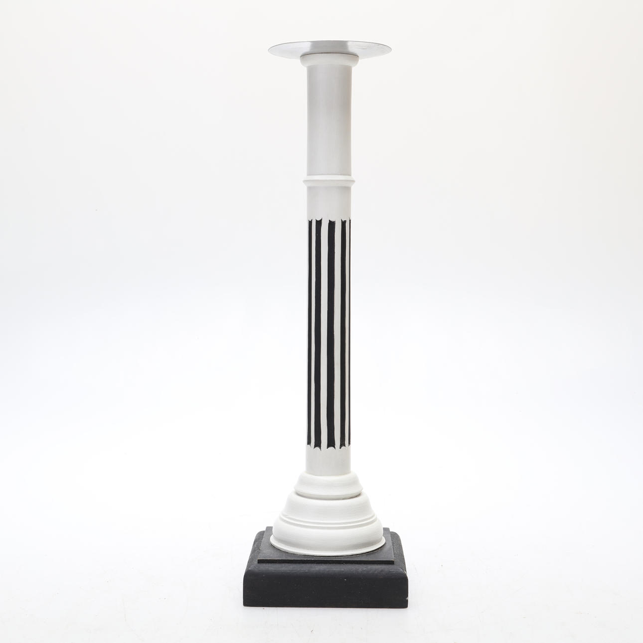 HENRY NYBERG. lysestage, træ, Södermanland museum.