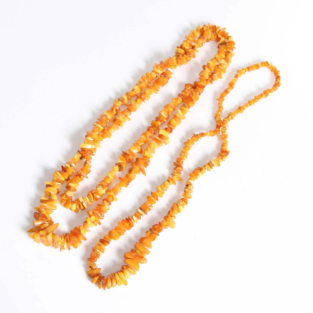 HALSBAND, 2 st bärnsten, 1900-tal.