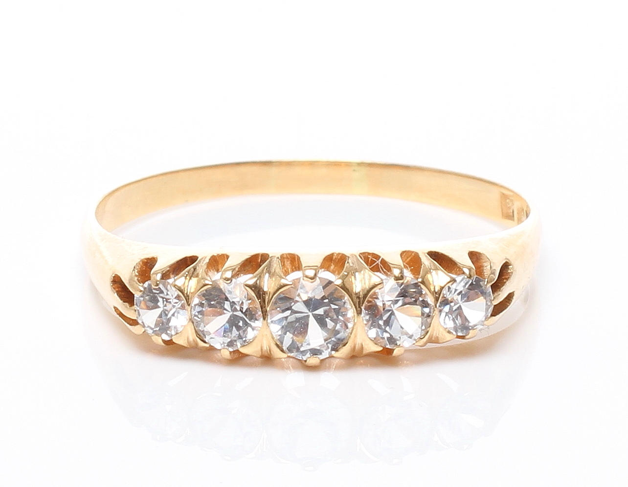 RING, 18k guld med vita stenar, JP Stockholm 1938.