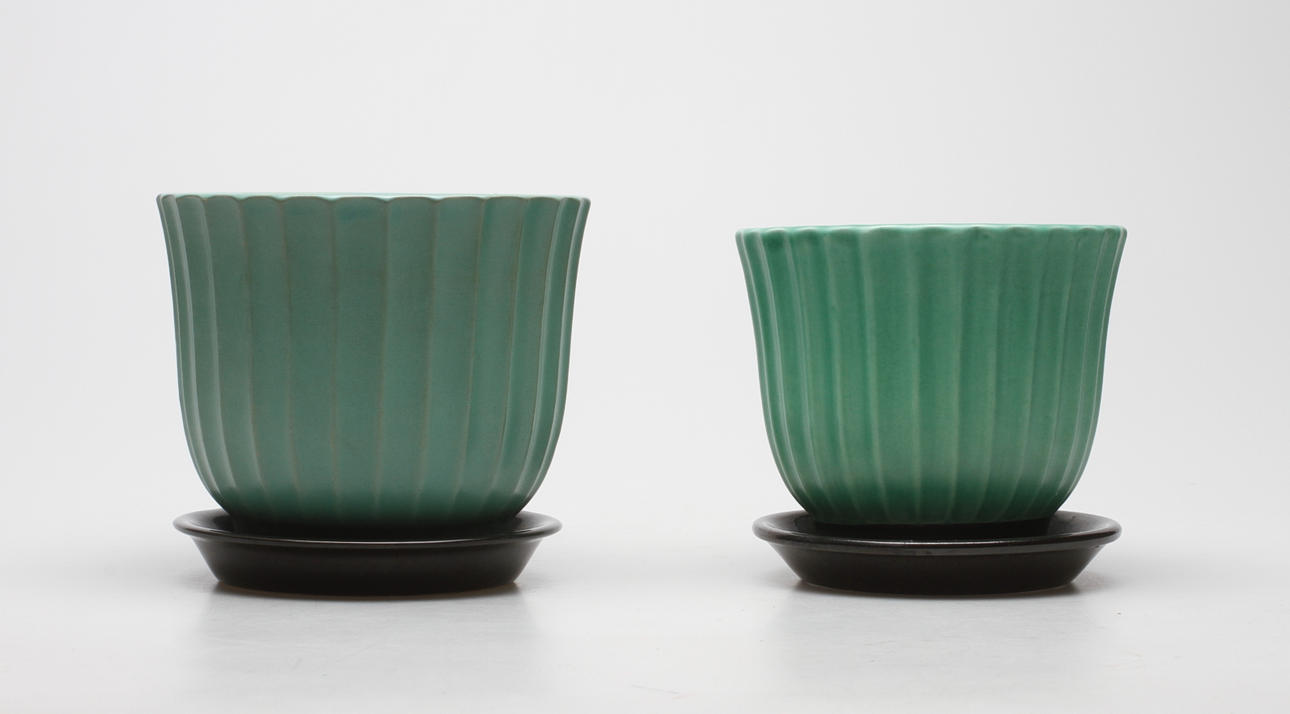 YTTERFODER, 2 st, fajans, "Tellus", Ewald Dahlskog, Bobergs fajansfabrik.