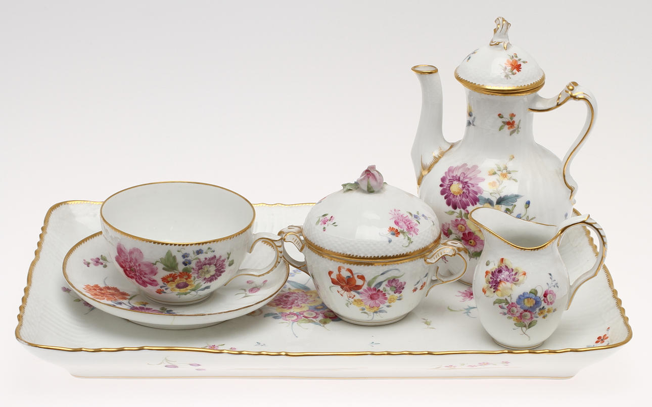 SERVISDELAR, 5 delar, troligen Royal Copenhagen.