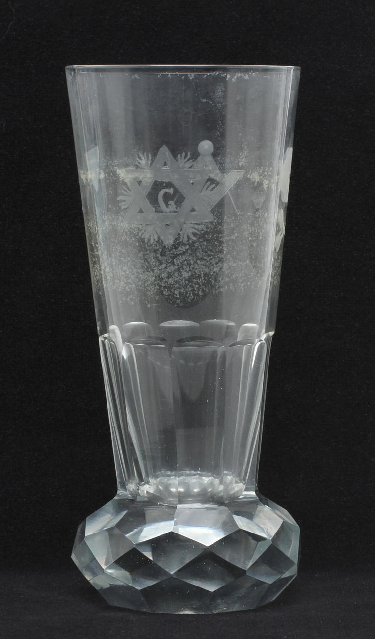 FRIMURARGLAS, glas, 1900-tal.