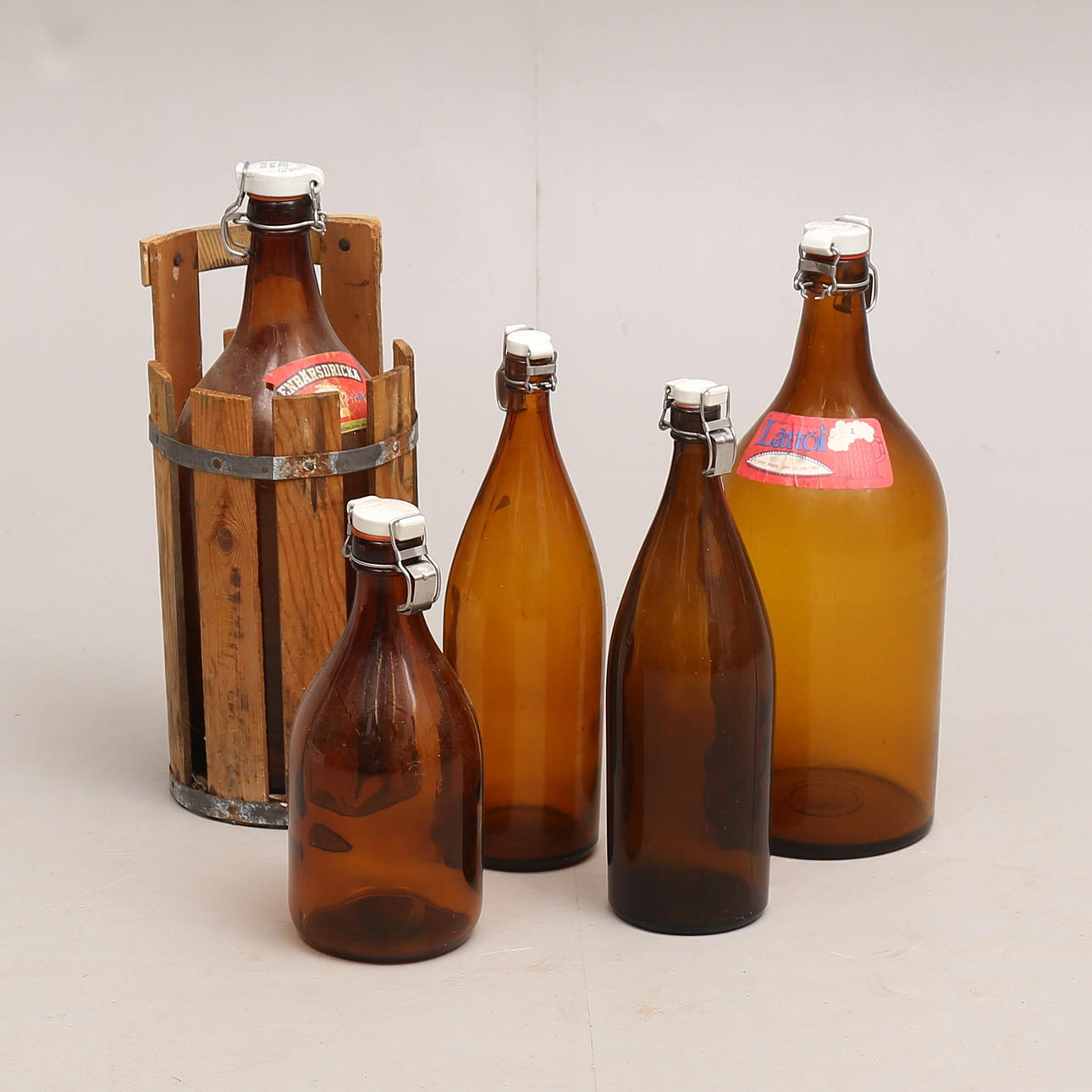 GLASFLASCHEN, braun, 5 Stück.
