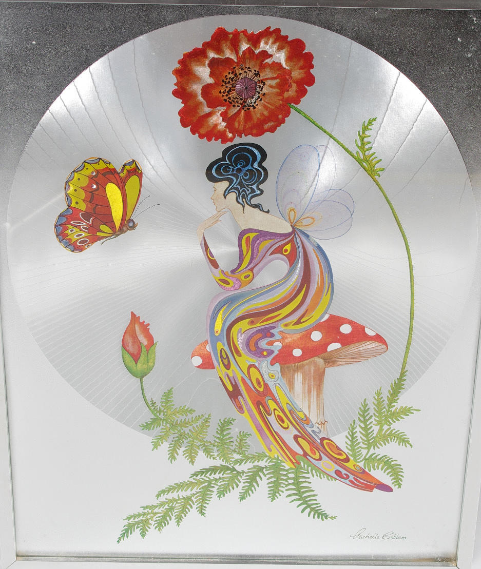 MICHELLE EMBLEM. tryck på silverpapper, fjärillskvinna.