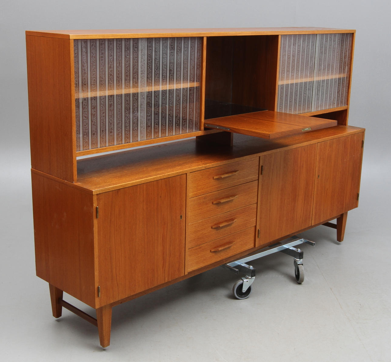 SIDEBOARD med barskåp, etikettmärkt Ajfa Tibro.