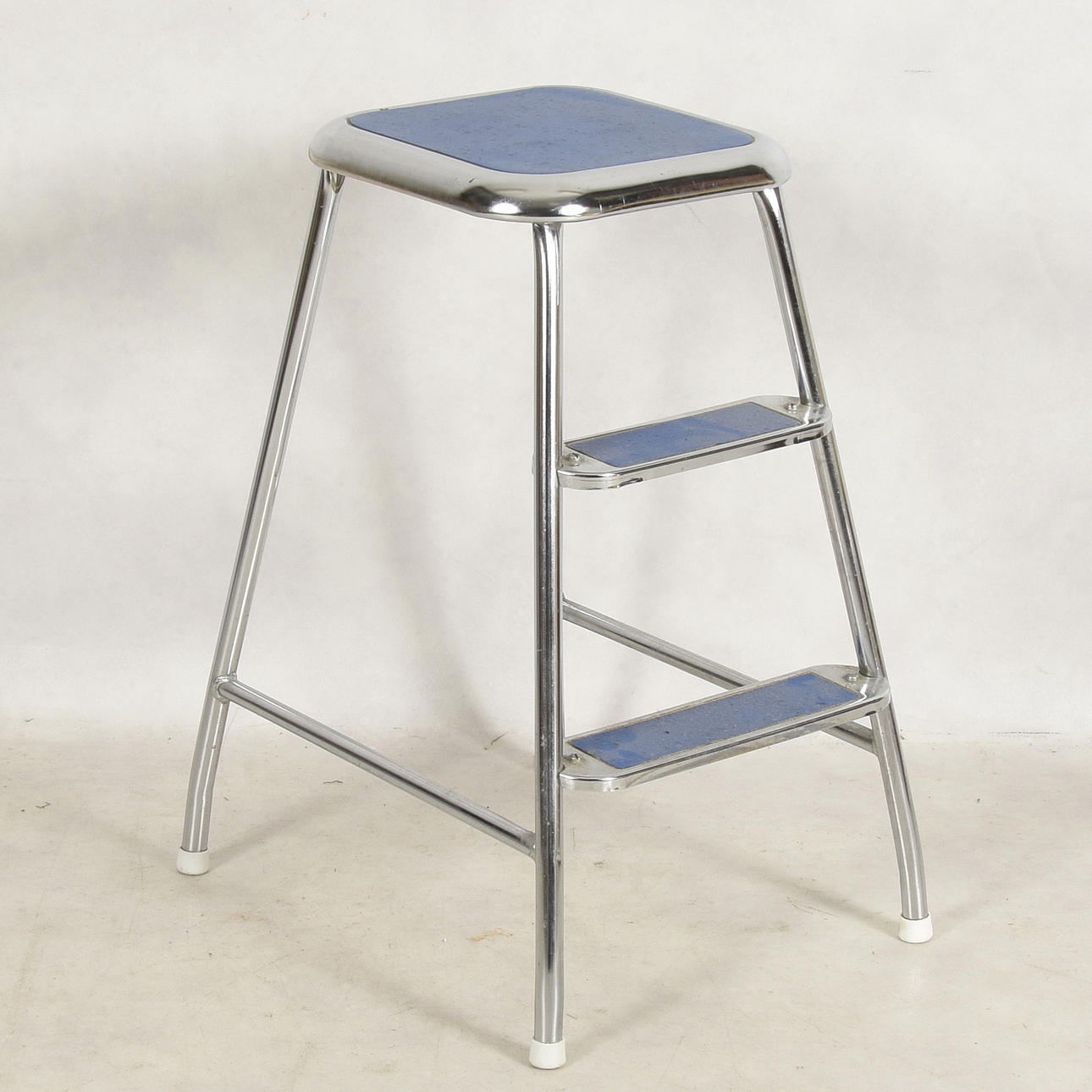 STEGE, metall, Awab.