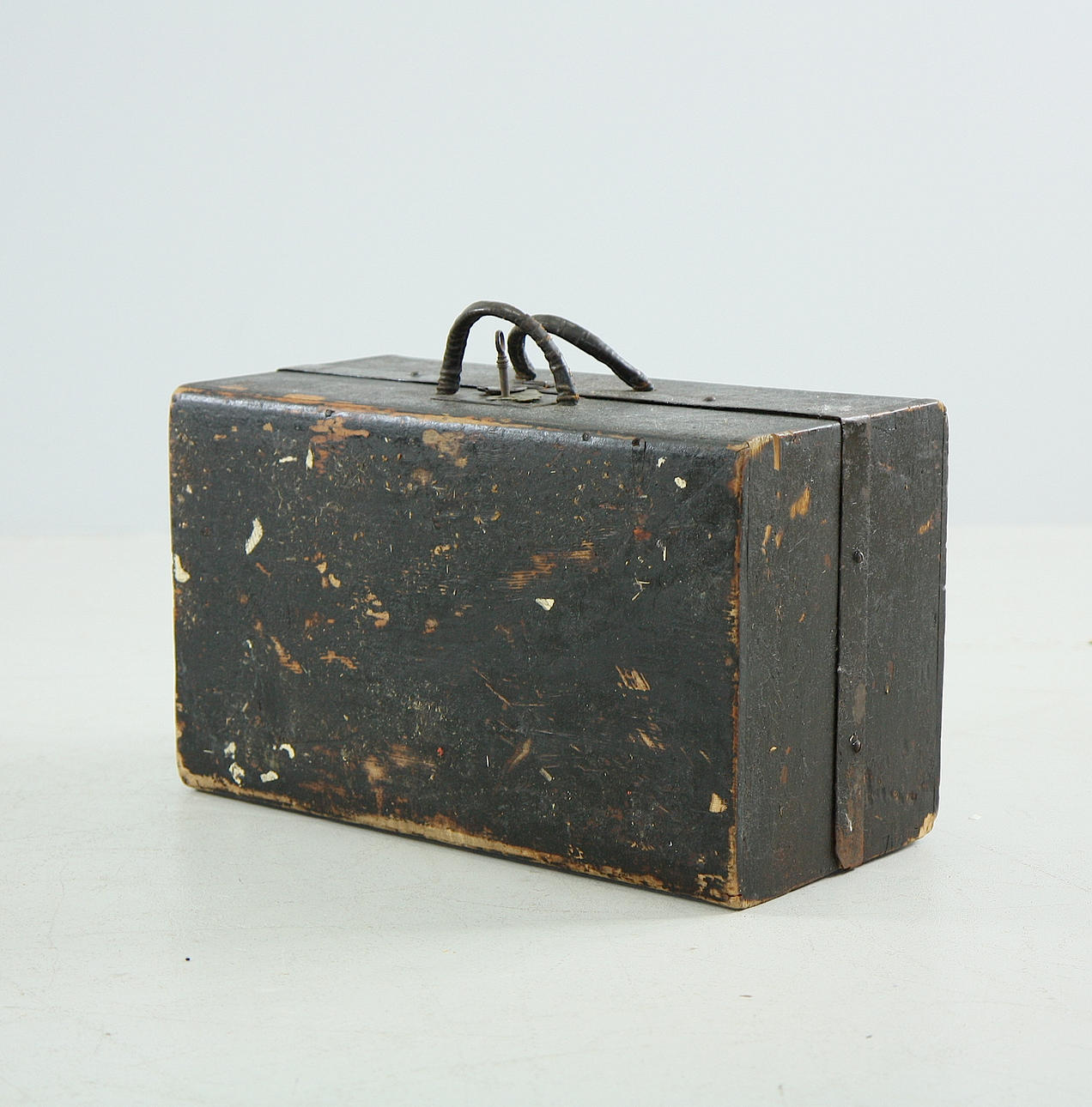 VÄSKA, trä, 18/1900-tal.