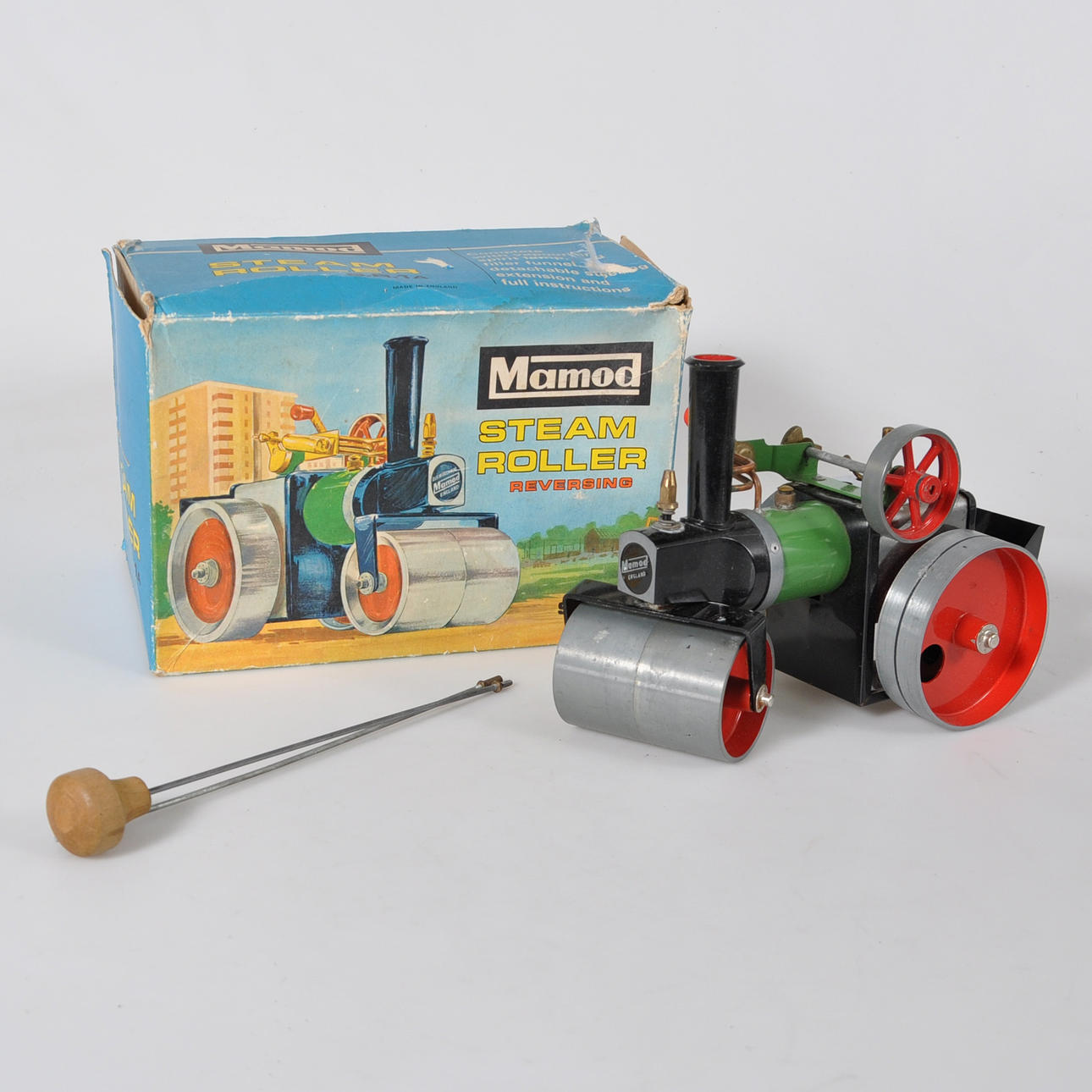 Dampfmaschine, Mamod-Dampfwalze mit Originalverpackung.