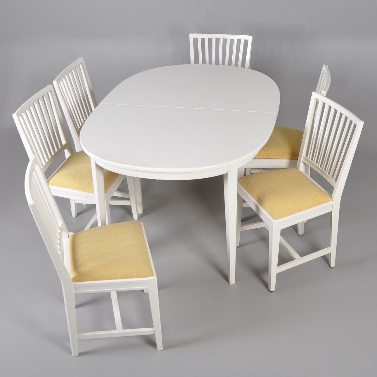 mesa comedor con 6 sillas.