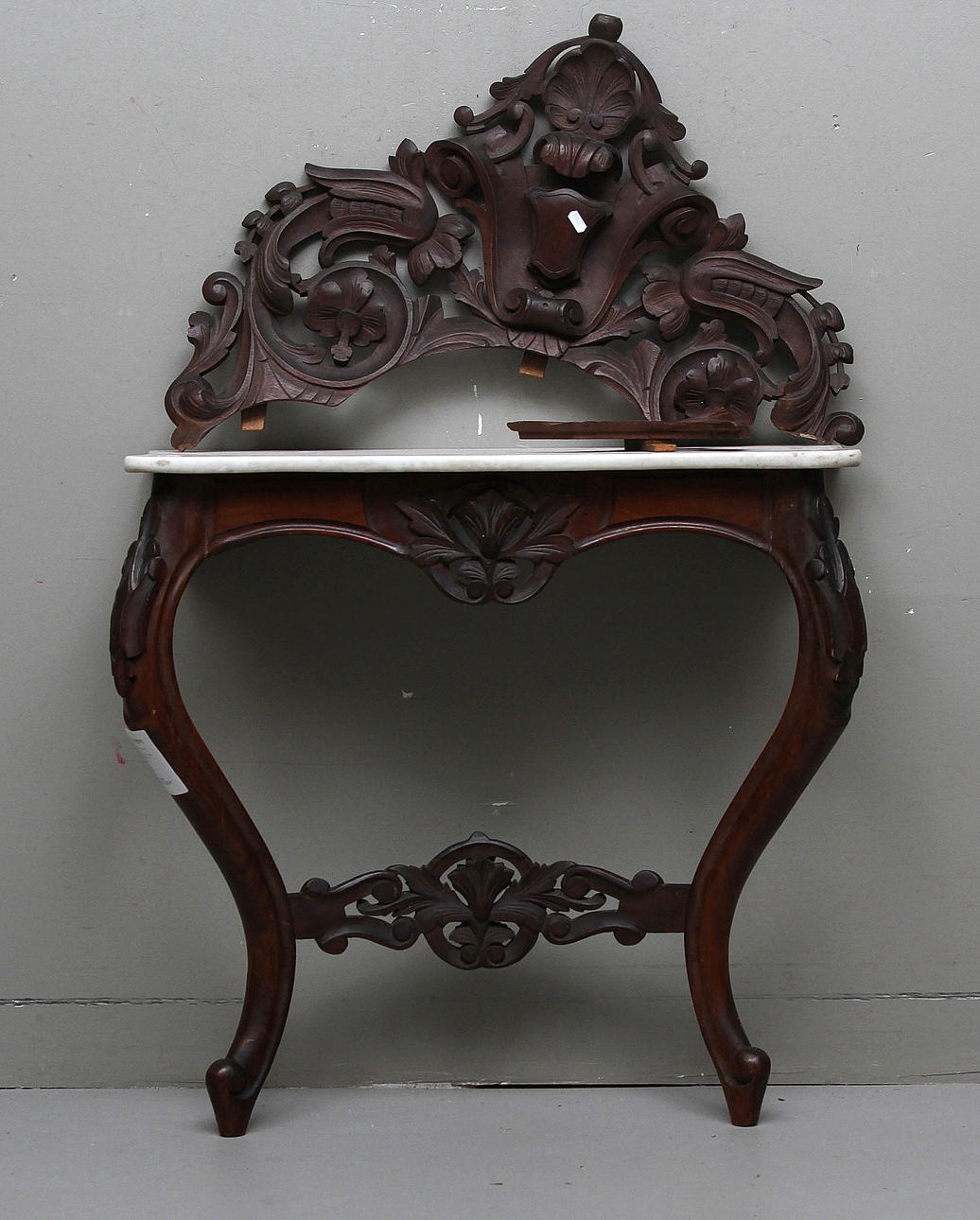 TRYMÅ samt KRÖN, nyrokoko, 1800-talets andra hälft.