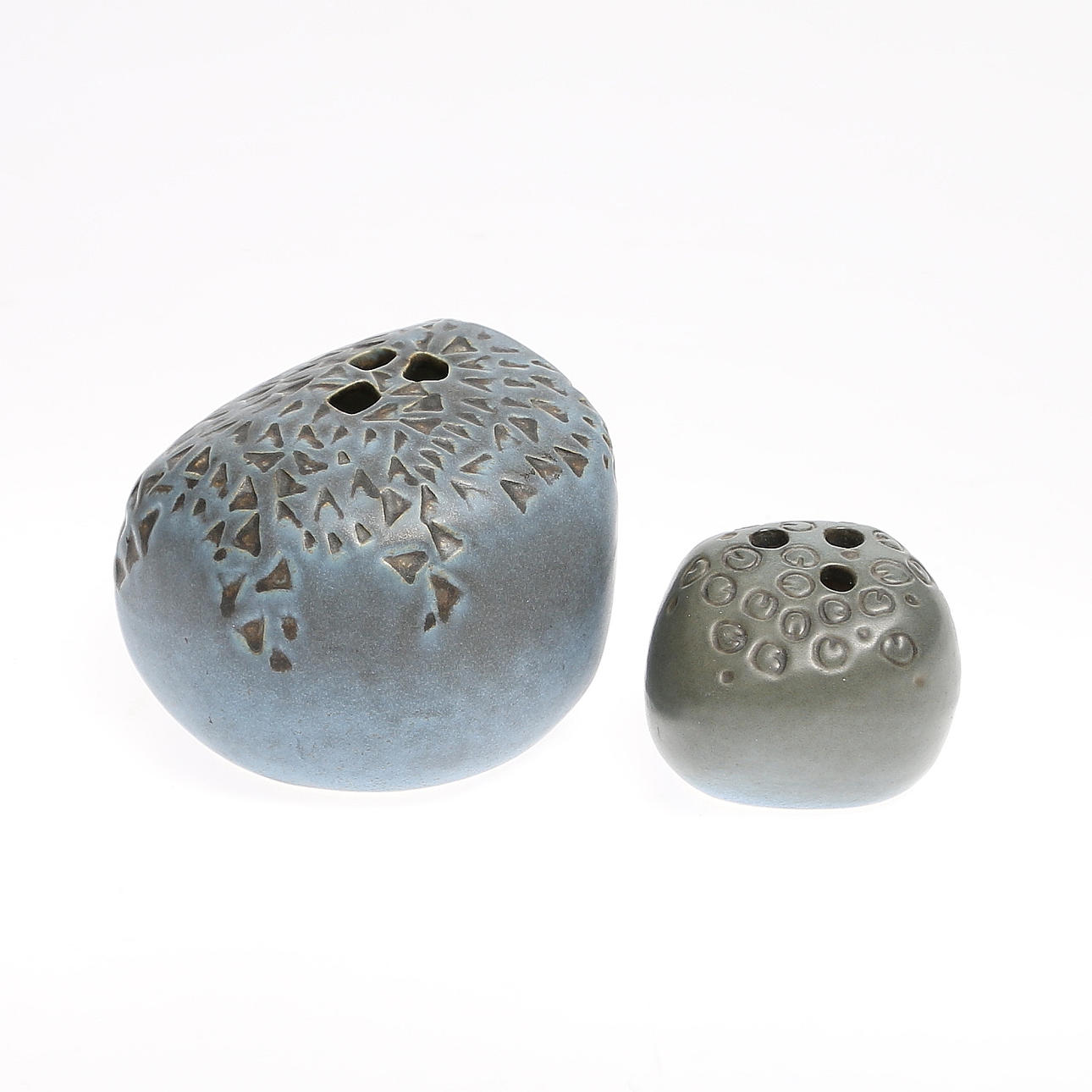 VASER/FIGURINER, 2 st, stengods, Johnny Rolf, Gustavsberg, 1900-talets mitt.