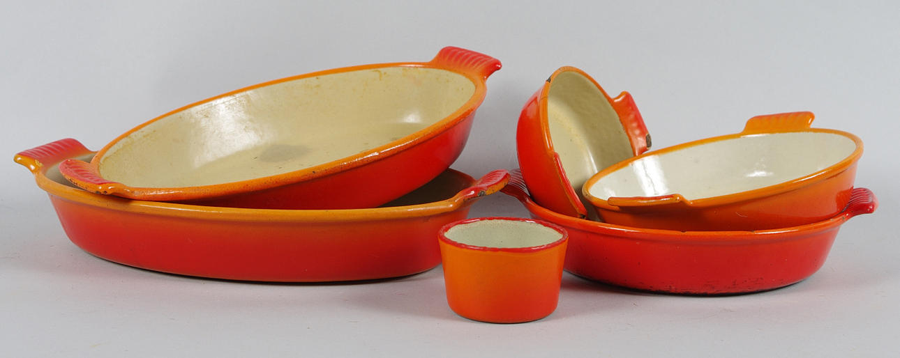 GJUTJÄRNSFORMAR, 6 stycken, emaljerade, Husqvarna.