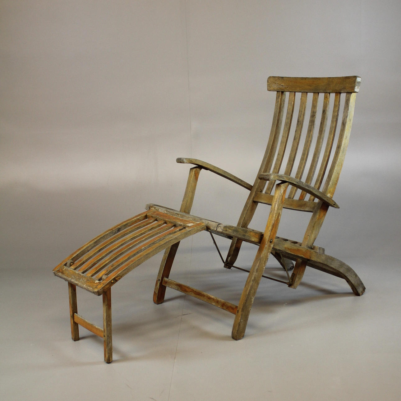 KANNATTUoli, teak. Sillan haara.