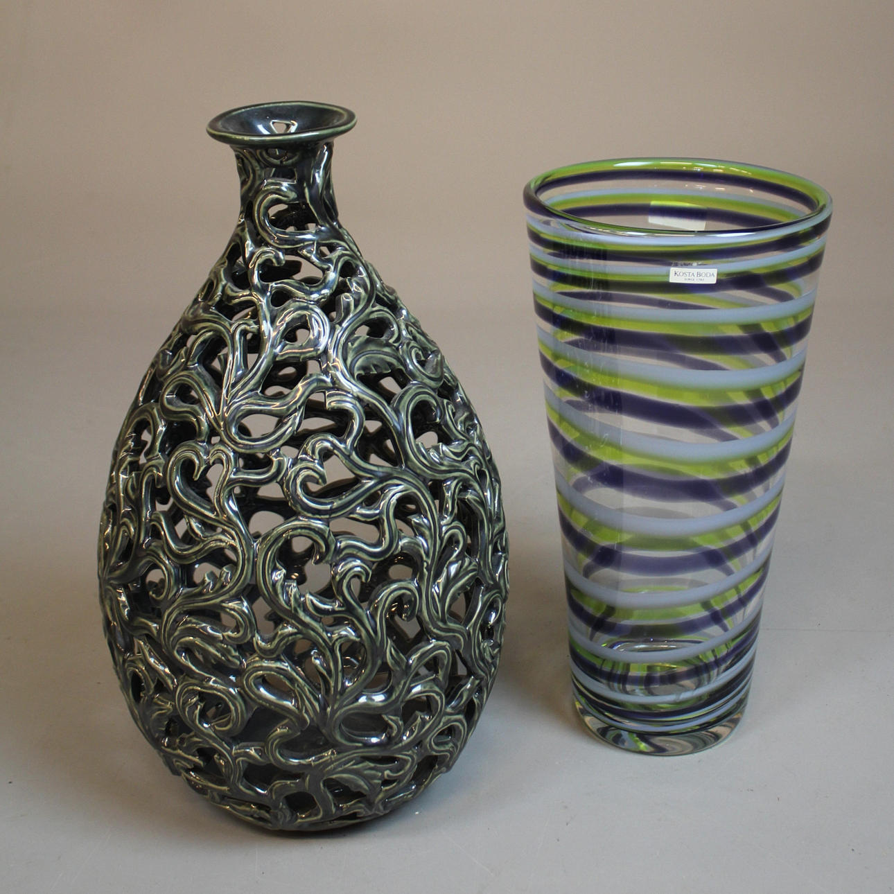 VAS, glas samt PRYDNADSVAS, keramik.