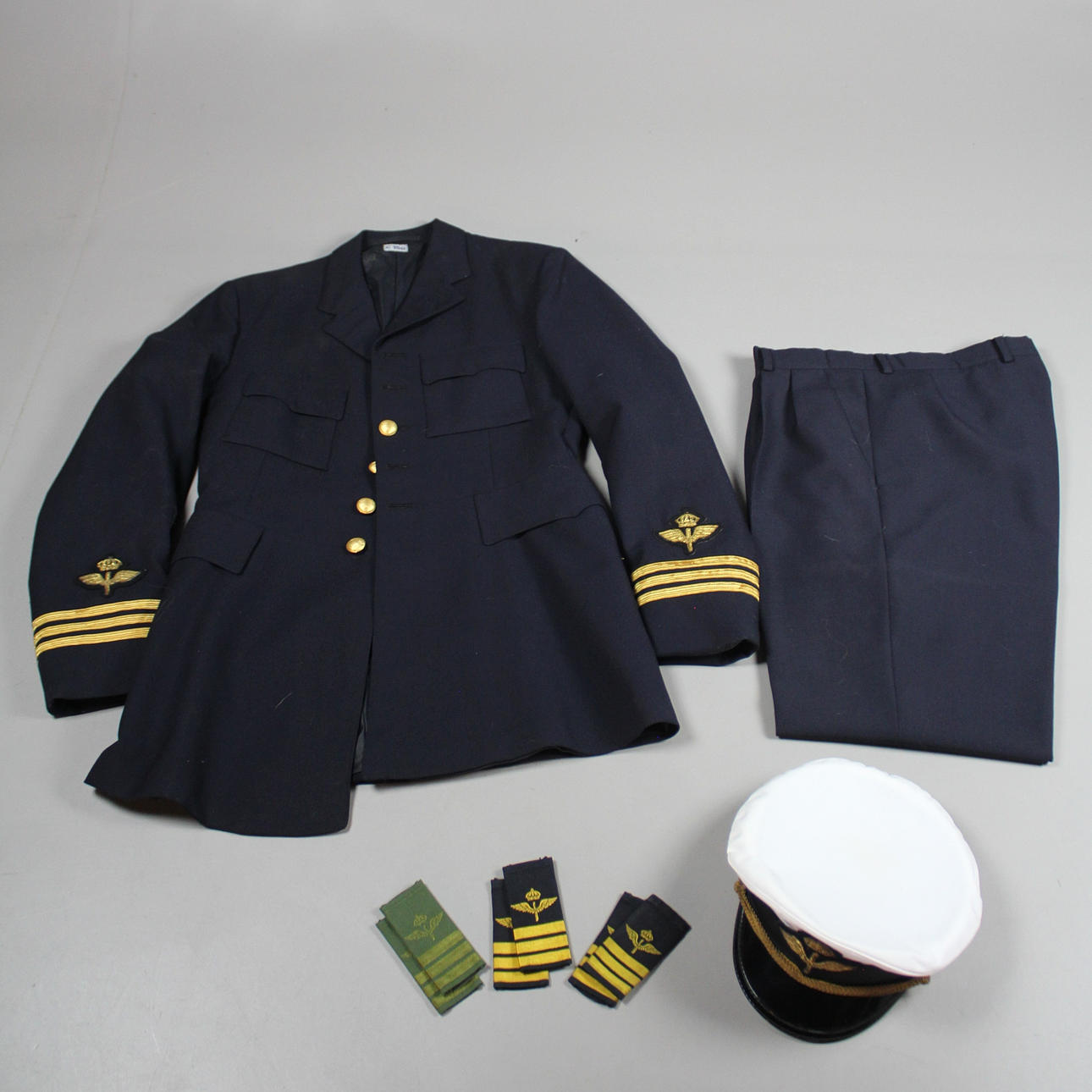 UNIFORM, Captain Air Force.
