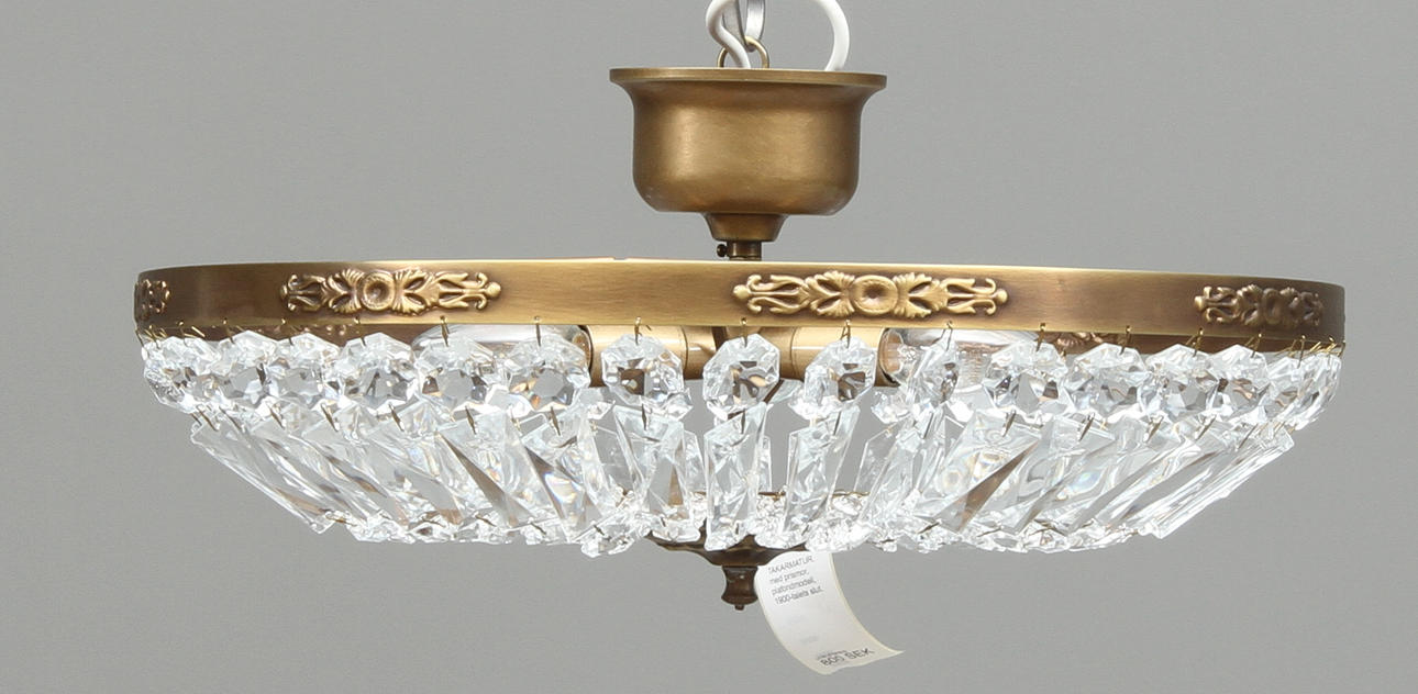 TAKARMATUR, med prismor, plafondmodell, 1900-talets slut.