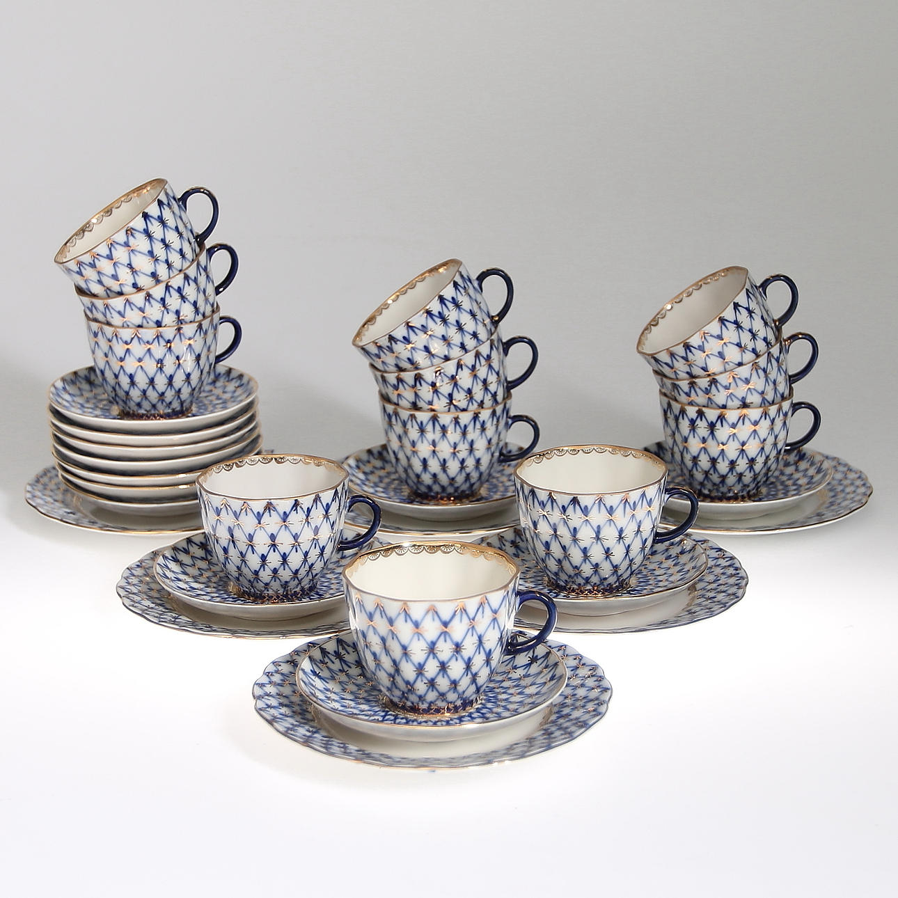 KAFFESERVIS 30 delar, porslin, "Blue Net", Lomonosov, Sovjet 1900-talets senare hälft.