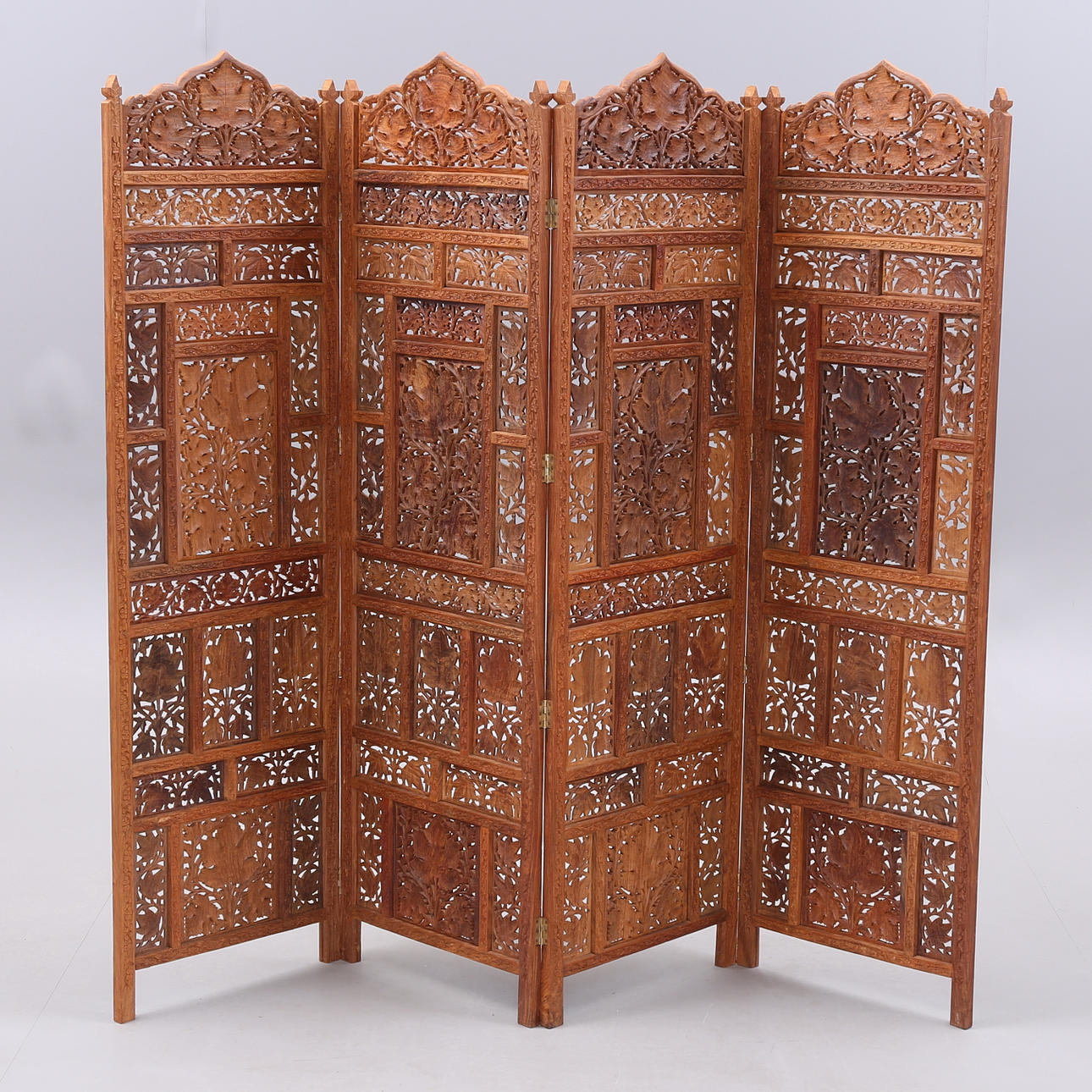 VIKVÄGG, orientalisk, 1900-tal.