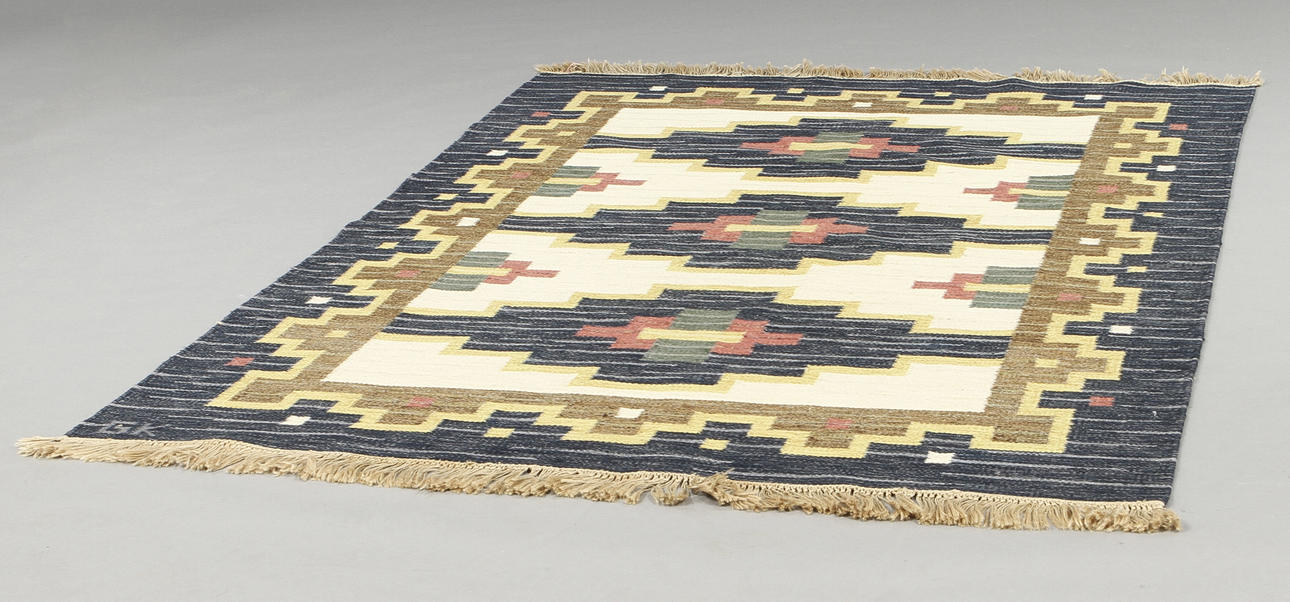 RÖLAKAN, signerad GK, 245 x 170 cm.