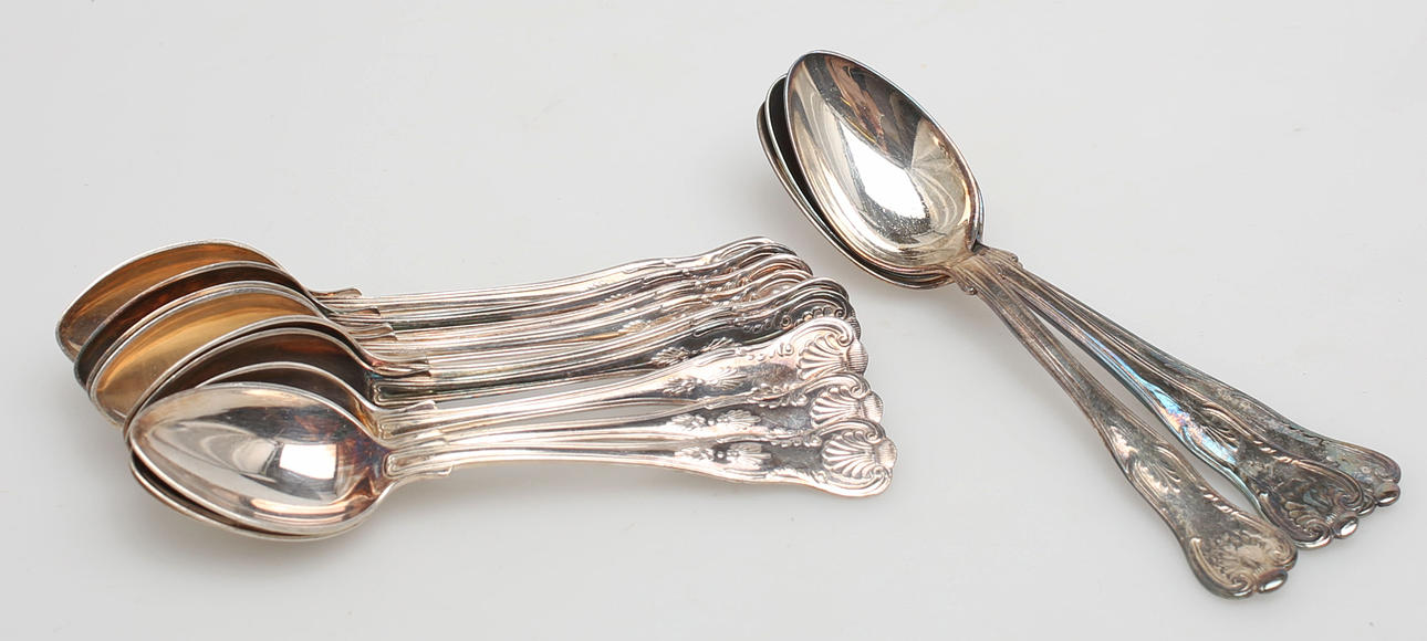 KAFFESKEDAR, 9 st, silver, Engelsk Snäck, CG Hallberg och GAB, Stockholm, 1962/1963.