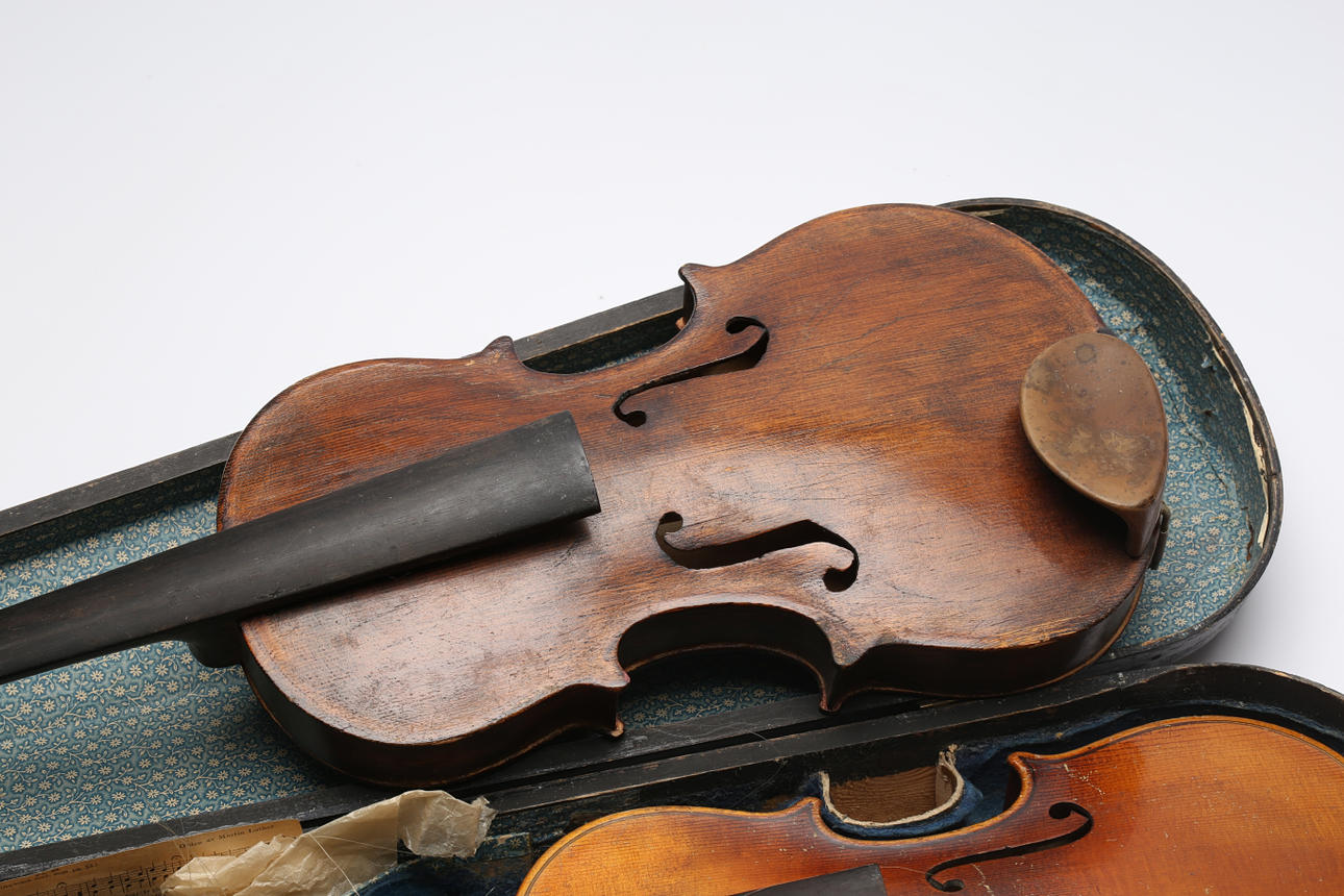 VIULUT, 2 kpl jousineen.