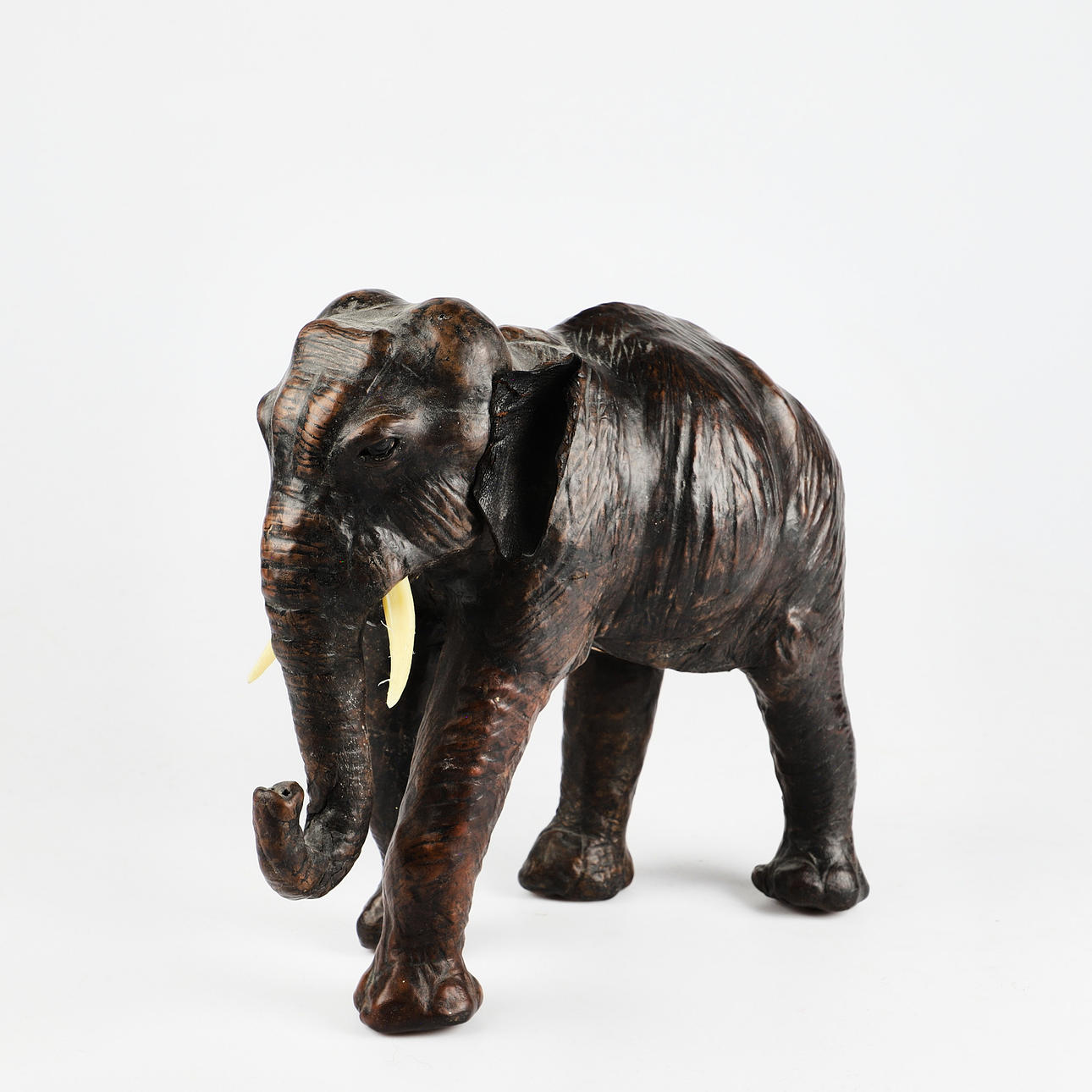 ESCULTURA, elefante, plastilina, 1900/2000.