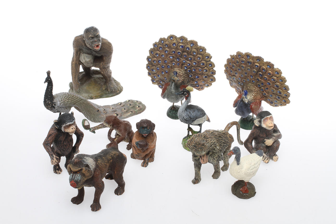 ELASTOLIN, LINEOL och TIPPLE-TOPPLE 12 DJUR. Påfåglar, apor, krontrana och gås.