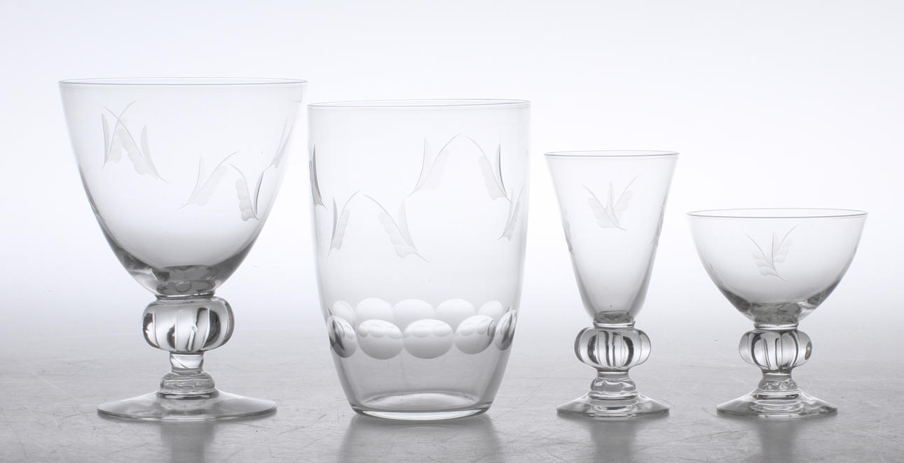 GLASSERVIS, 46 delar, Johansfors, 1900-talets första hälft.