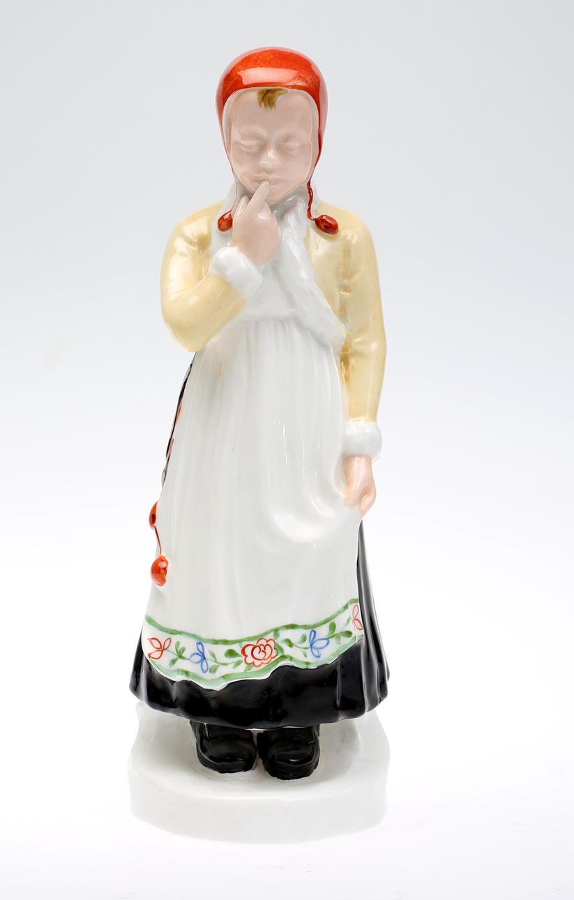 HILMA PERSSON-HJELM. FIGURIN, Jösse Härad, Folkdräkt, Rörstrand, Tidigt 1900-tal.