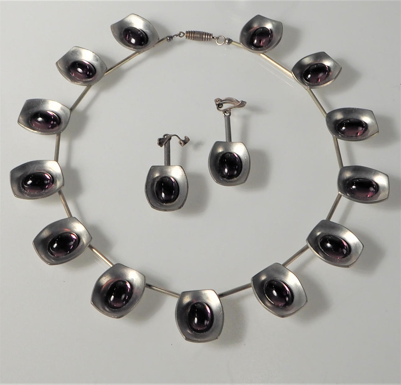 HALSKÆDE OG ØRERINGE, tin, Jørgen Jensen, Danmark.