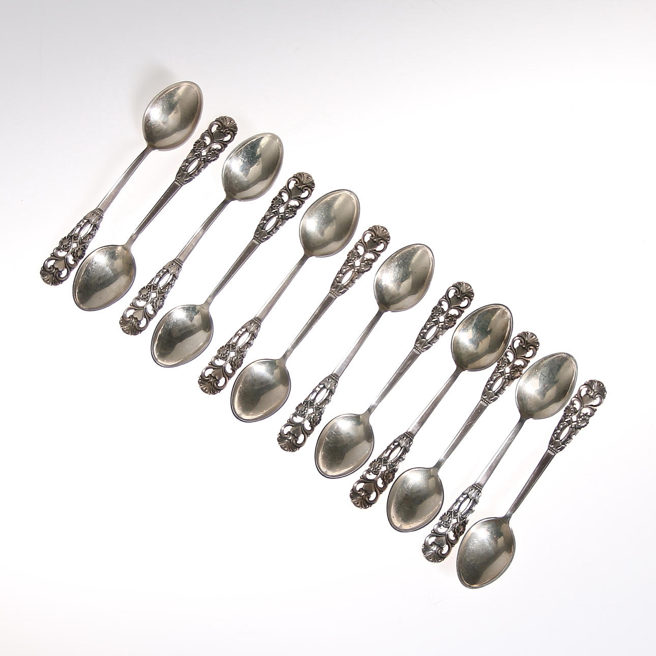 KAFFESKEDAR, 12 st, silver, Cesons, Göteborg, 1964. Vikt 138 gram.