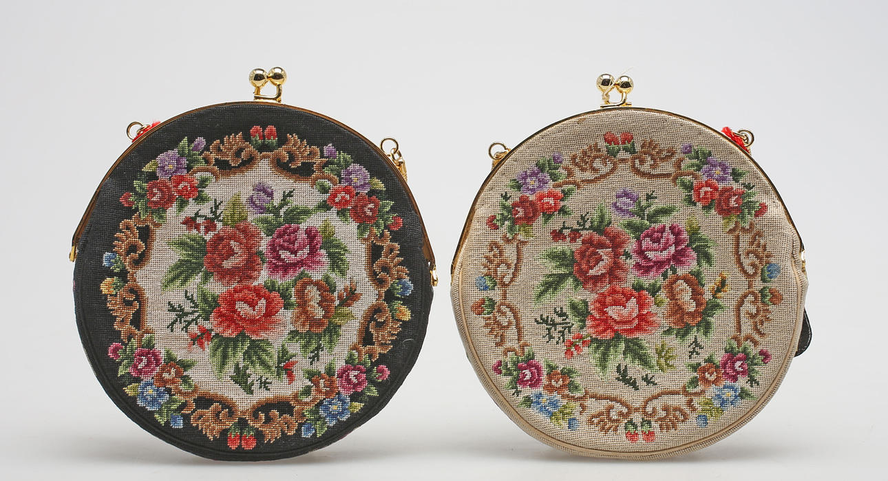 AFTONVÄSKOR, 2 st, petit point, 1900-talets andra hälft.