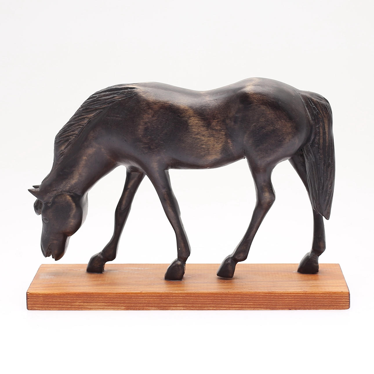 TRÄSKULPTUR, häst, signerad HF.