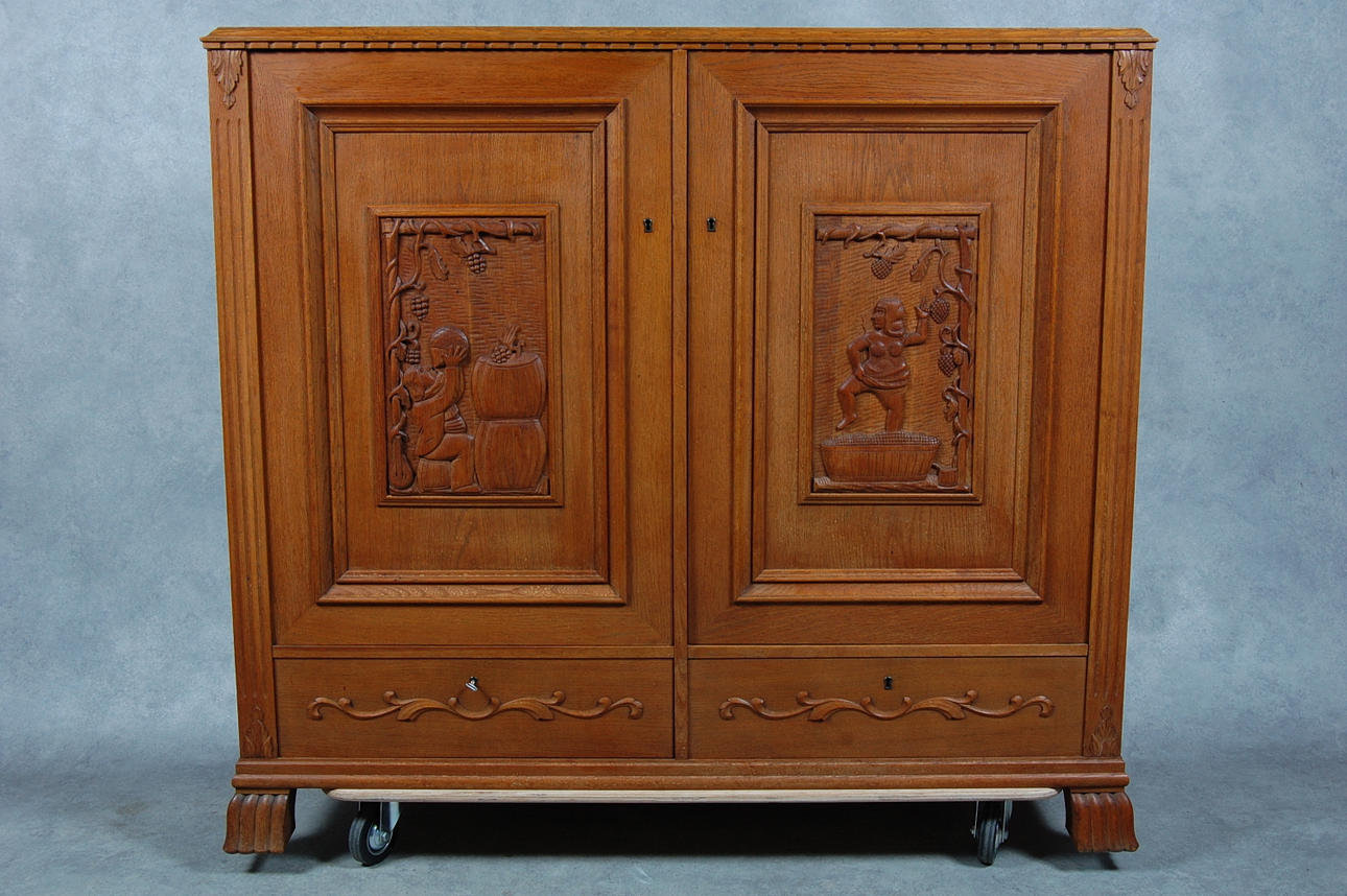 SKÅP, troligen Gärsnäs, 1930-40-tal.