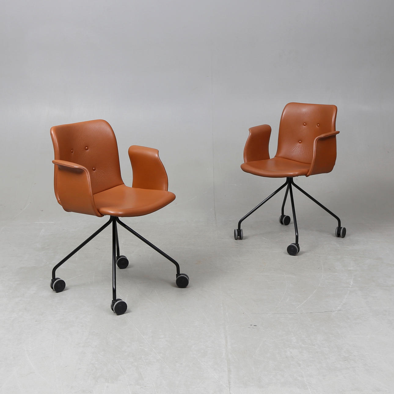 ARMCHAIRS, ein Paar, "Primum", Bent Hansen.