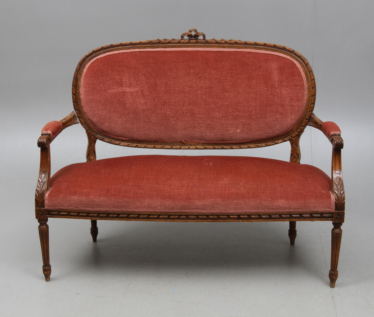 SOFÁ, estilo Luis XVI, 1900.